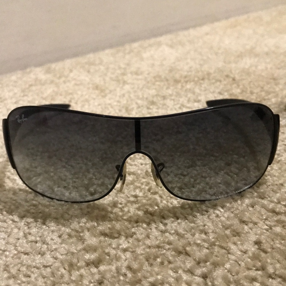 AUTHENTIC Ray Bans